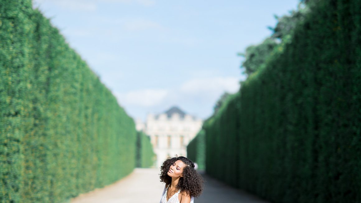 https://www.pressedflowersboudoir.com/wp-content/uploads/2020/10/gardens-of-versailles-outdoor-boudoir_0429-1160x653.jpg