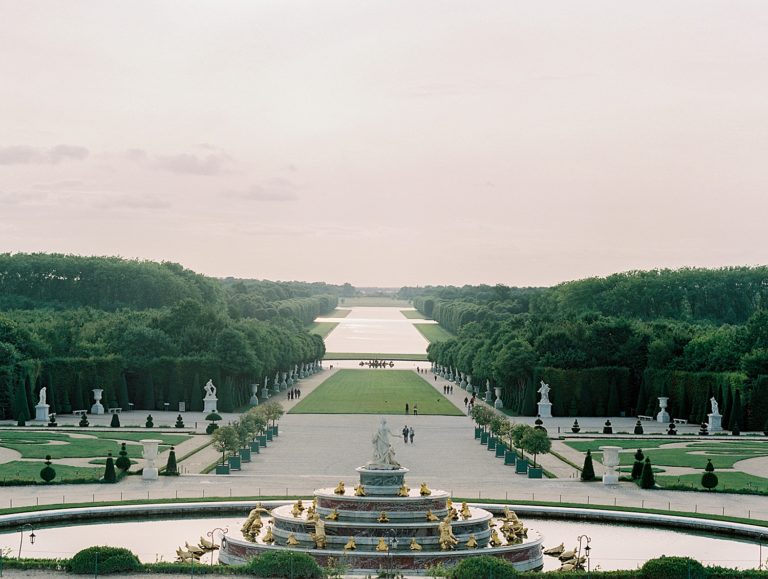 https://www.pressedflowersboudoir.com/wp-content/uploads/2020/10/gardens-of-versailles-outdoor-boudoir_0430-768x579.jpg