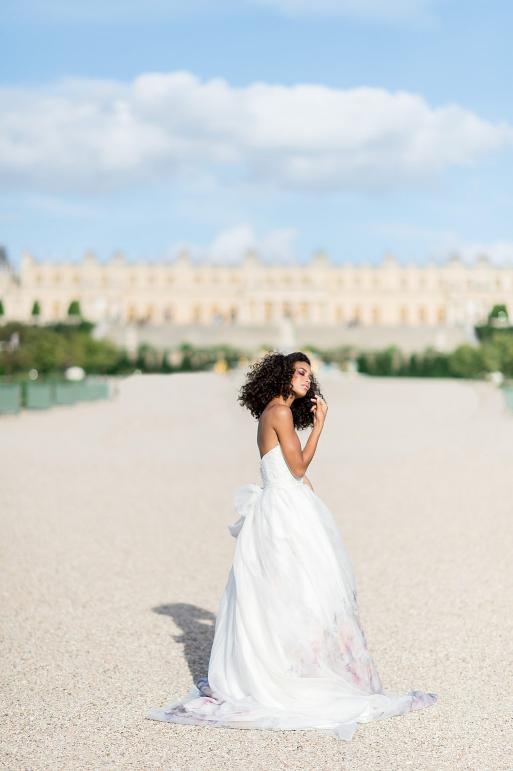 https://www.pressedflowersboudoir.com/wp-content/uploads/2020/10/gardens-of-versailles-outdoor-boudoir_0447-1022x1536.jpg