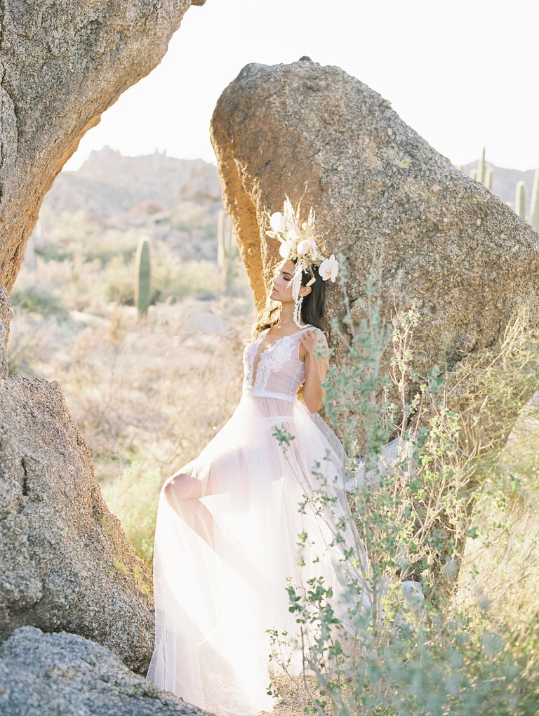 https://www.pressedflowersboudoir.com/wp-content/uploads/2022/02/desert-boudoir-photos_1530-768x1020.jpg