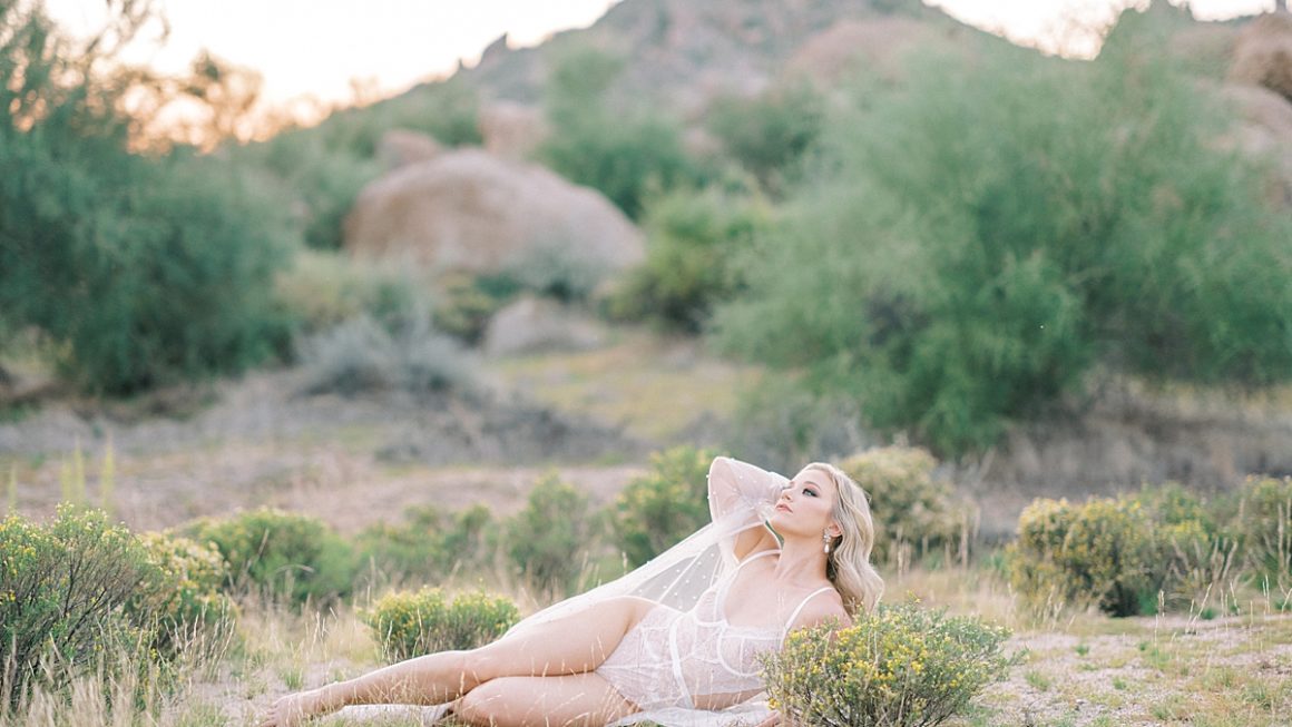 https://www.pressedflowersboudoir.com/wp-content/uploads/2022/02/desert-bridal-boudoir_1652-1160x653.jpg