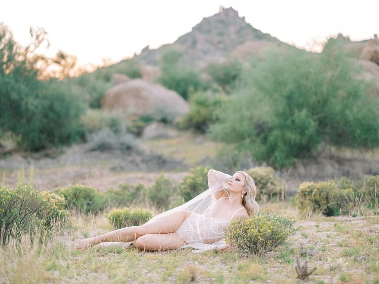 https://www.pressedflowersboudoir.com/wp-content/uploads/2022/02/desert-bridal-boudoir_1652-768x576.jpg