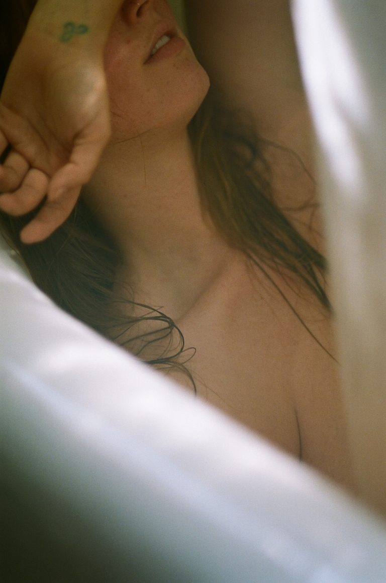 https://www.pressedflowersboudoir.com/wp-content/uploads/2022/04/nude-shower-boudoir-photography_1936-768x1158.jpg